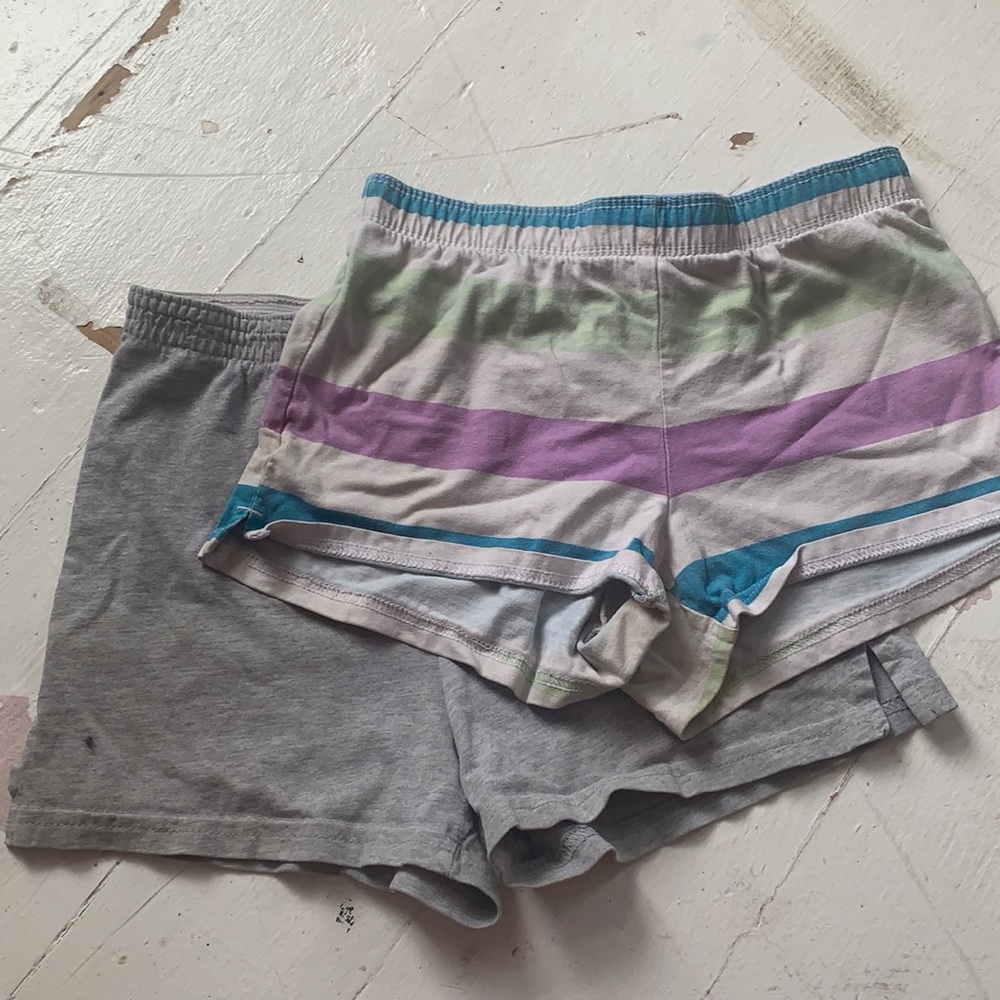 2 girl shorts!